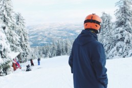 Seizoenswerk in de sneeuw